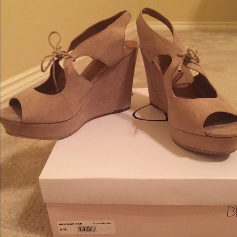 Nordstrom B.P. Wedge Sandal size 9